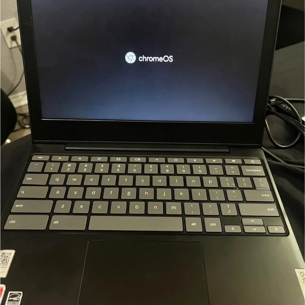 Lenovo Chromebook - Sleek Black Design